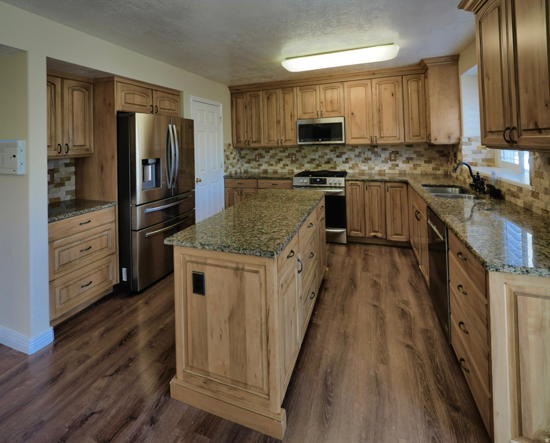 SUNSET PONDS - Residential