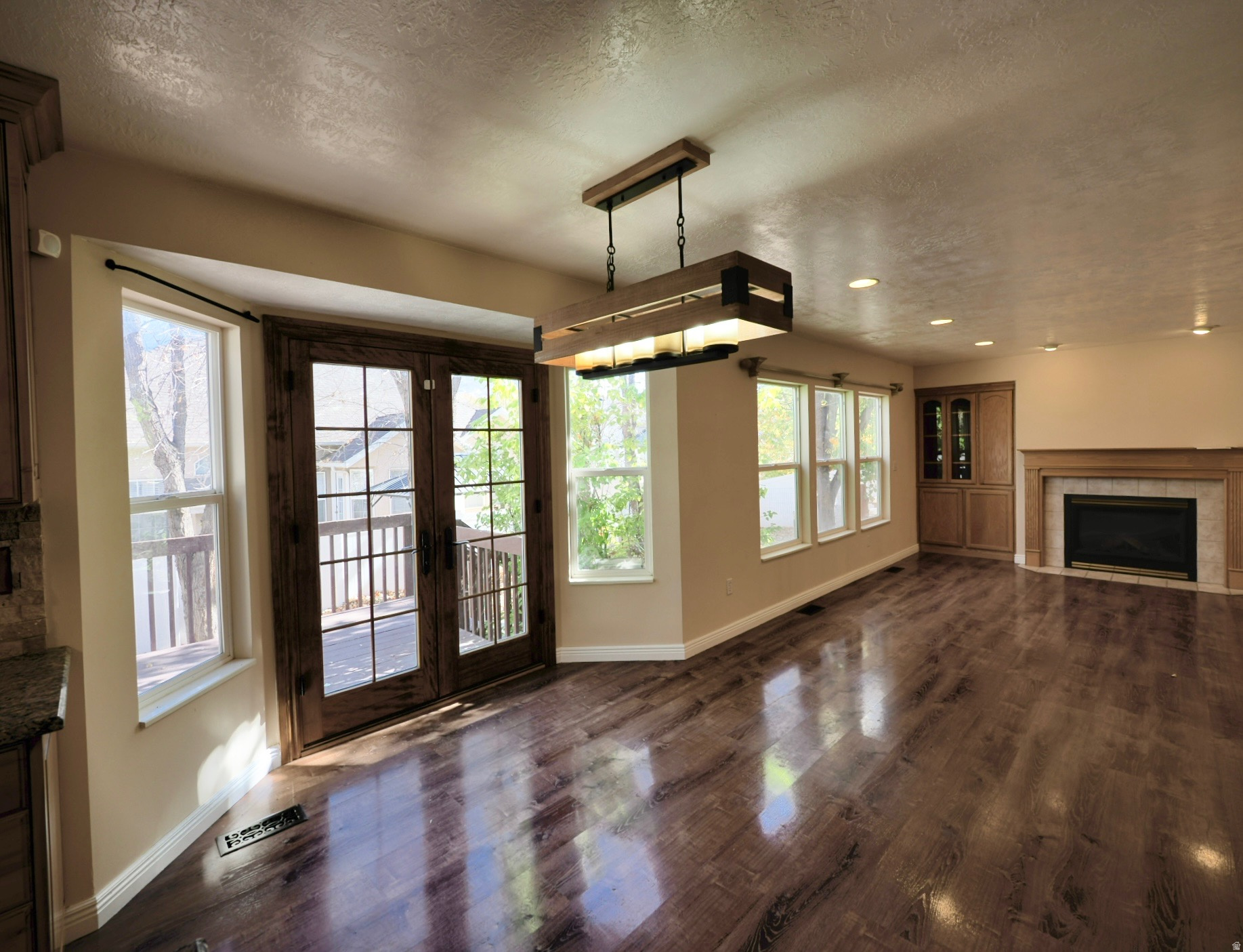 SUNSET PONDS - Residential