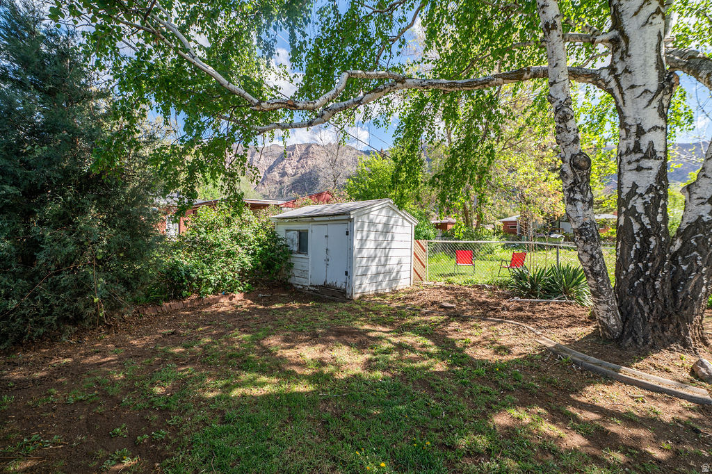 HENDERSON SUBDIVISION NO. 3 - Residential