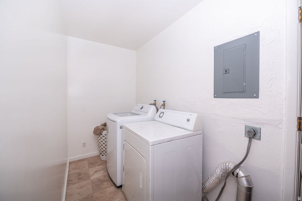 HENDERSON SUBDIVISION NO. 3 - Residential