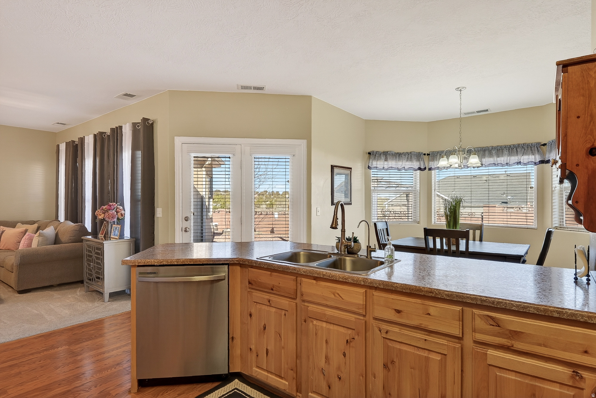 THE VILLAS AT SUNSET CANYON - Residential