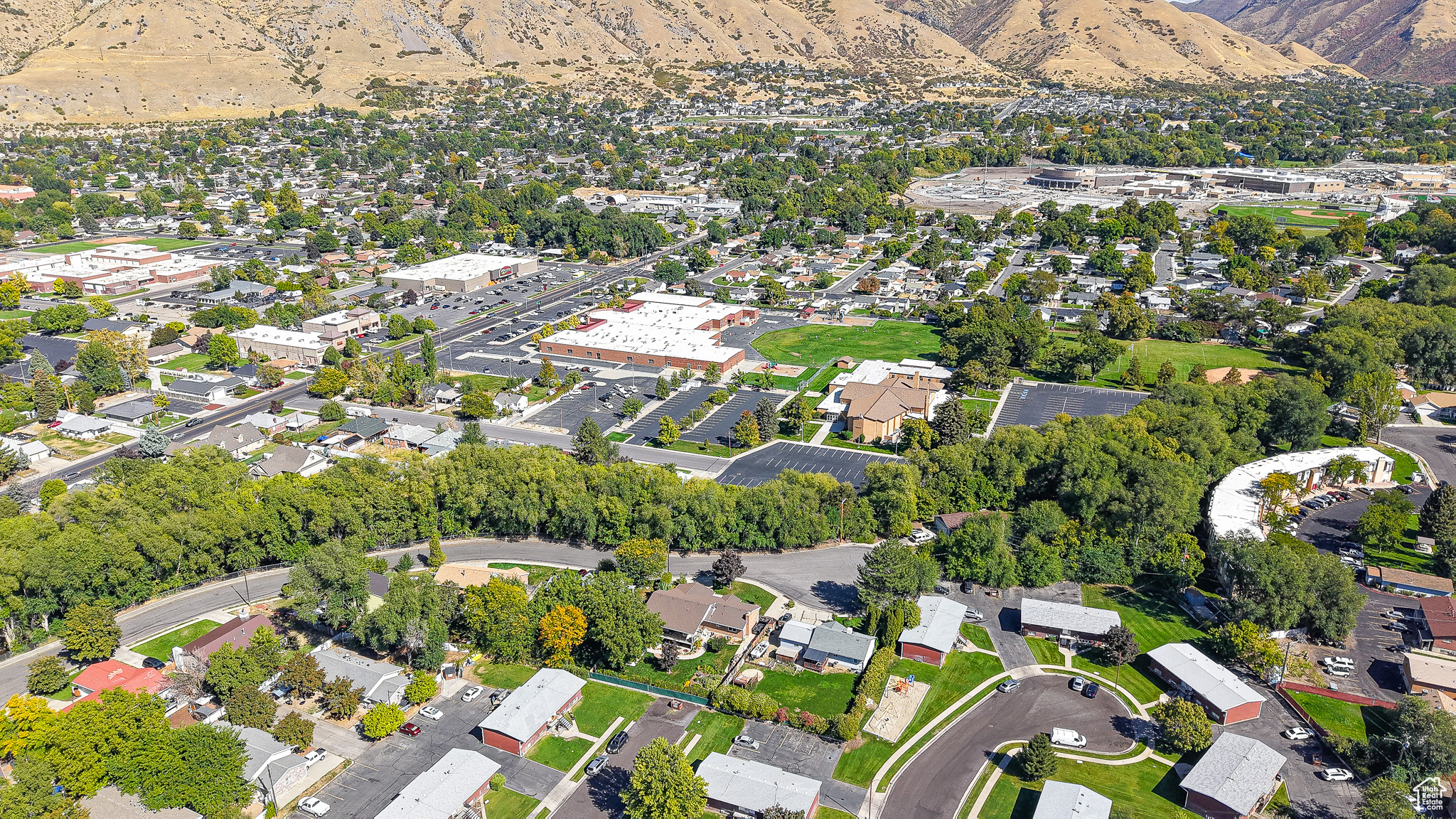 SPRING MOUNTAIN - Residential