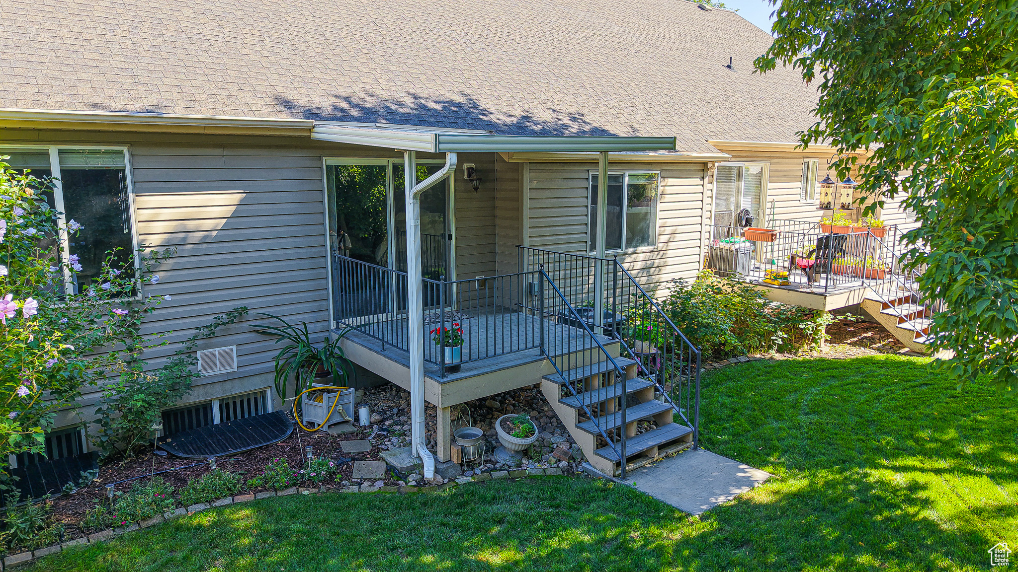SPRING MOUNTAIN - Residential