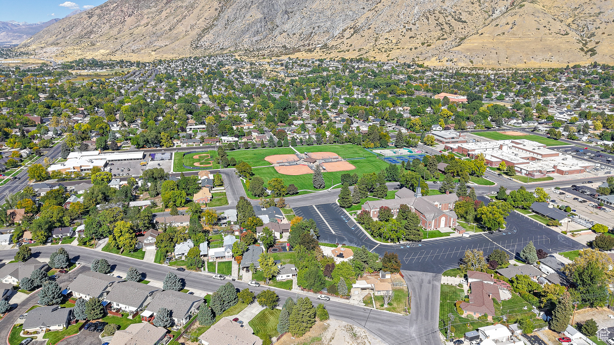 SPRING MOUNTAIN - Residential