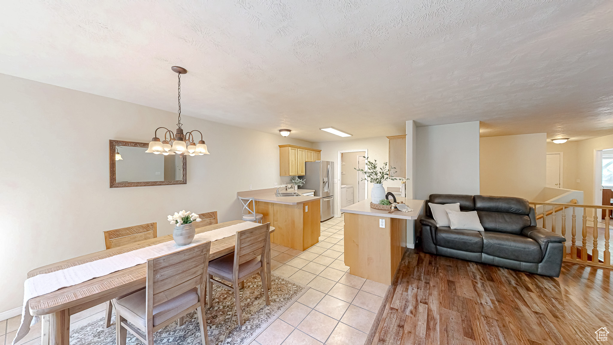 SPRING MOUNTAIN - Residential