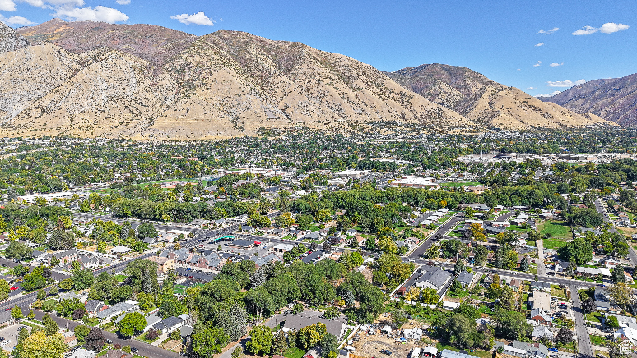 SPRING MOUNTAIN - Residential