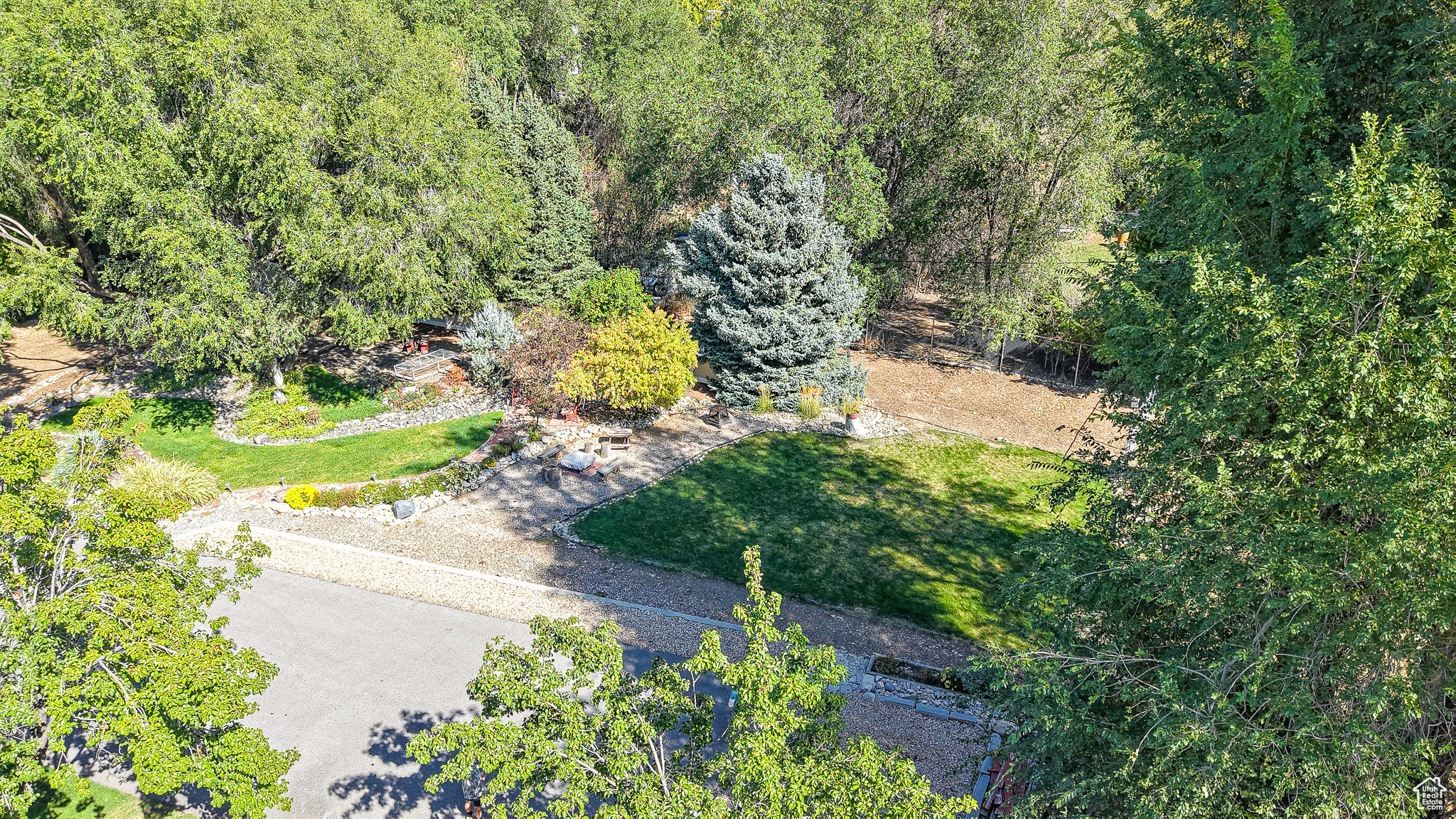 SPRING MOUNTAIN - Residential