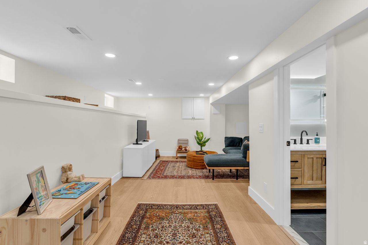 HILLVIEW ADD - Residential