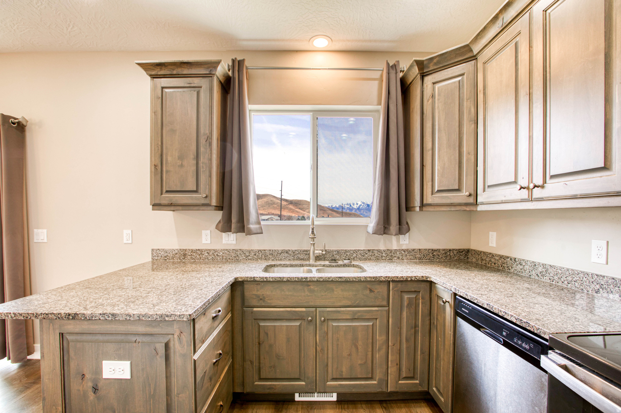 SKYLINE RIDGE SUBDIVISION - Residential