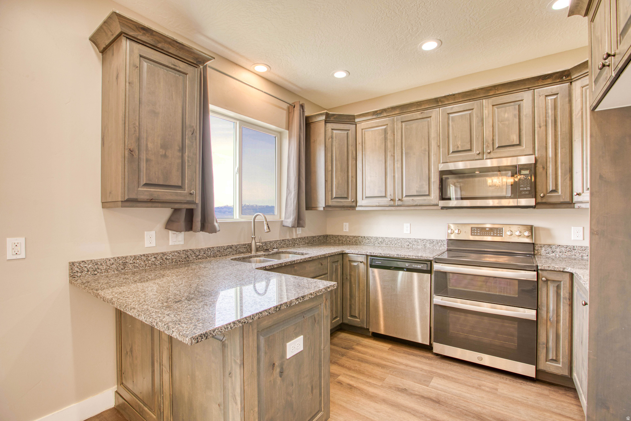 SKYLINE RIDGE SUBDIVISION - Residential