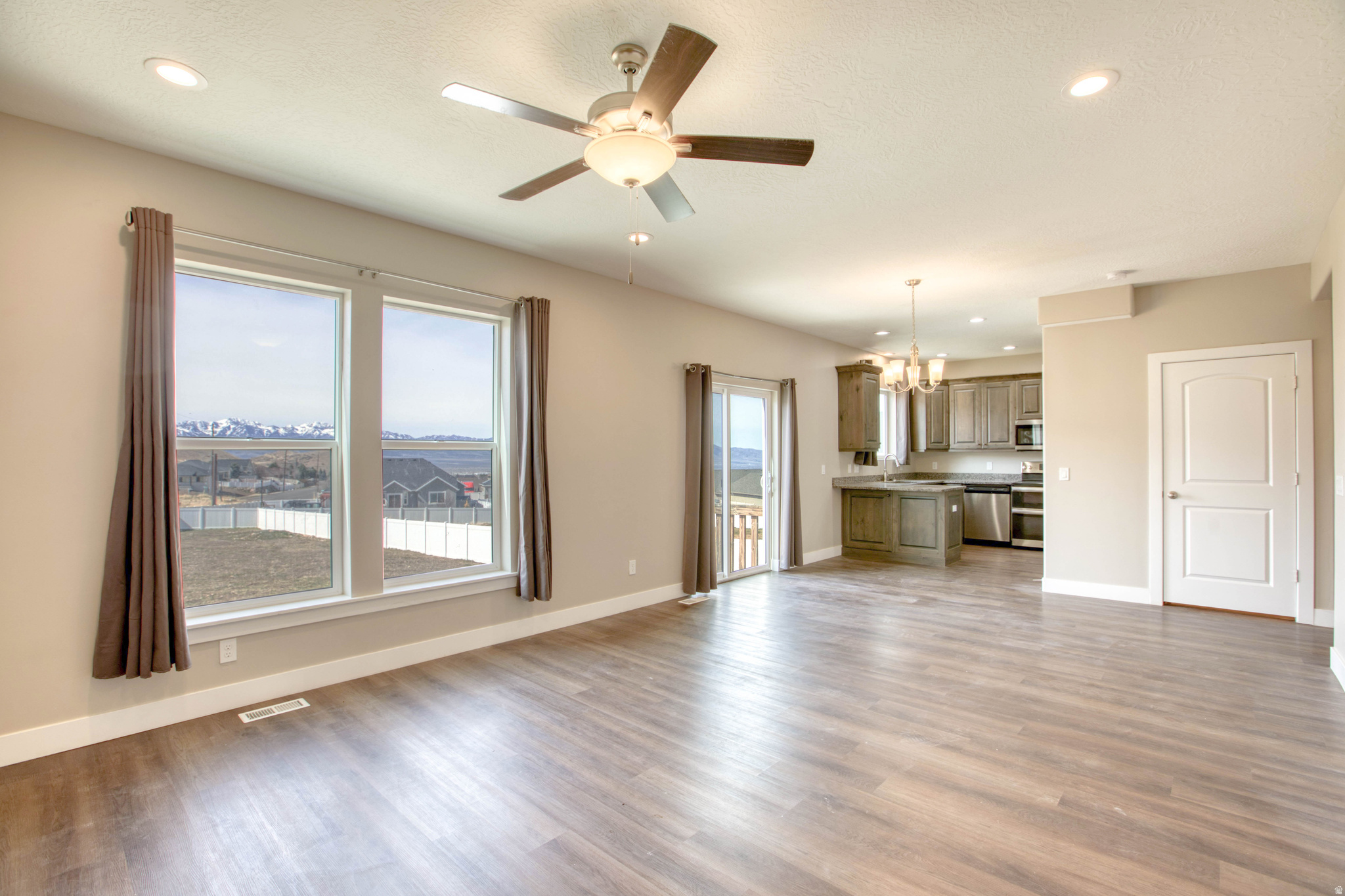 SKYLINE RIDGE SUBDIVISION - Residential