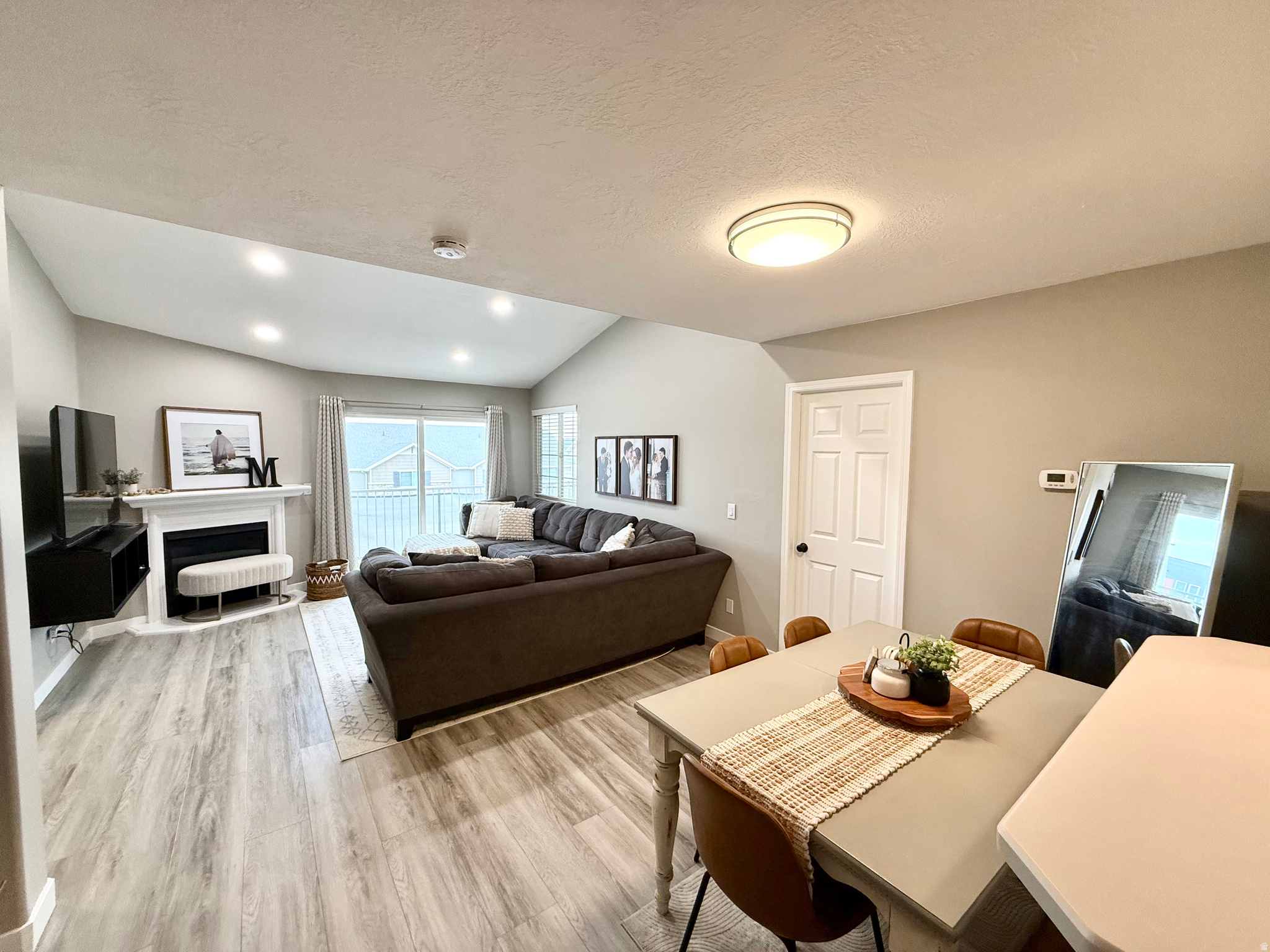 MEADOWS CONDOS - Residential