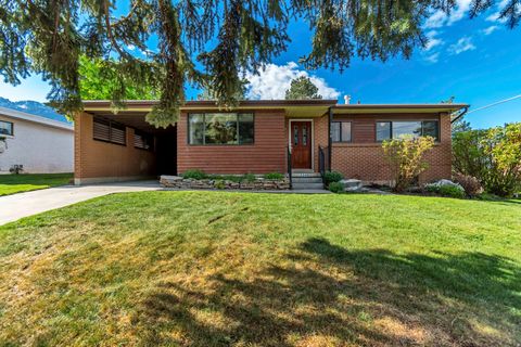 Photo of 3340 E DEL VERDE AVE, Salt Lake City, UT 84109 (MLS # 2152297)