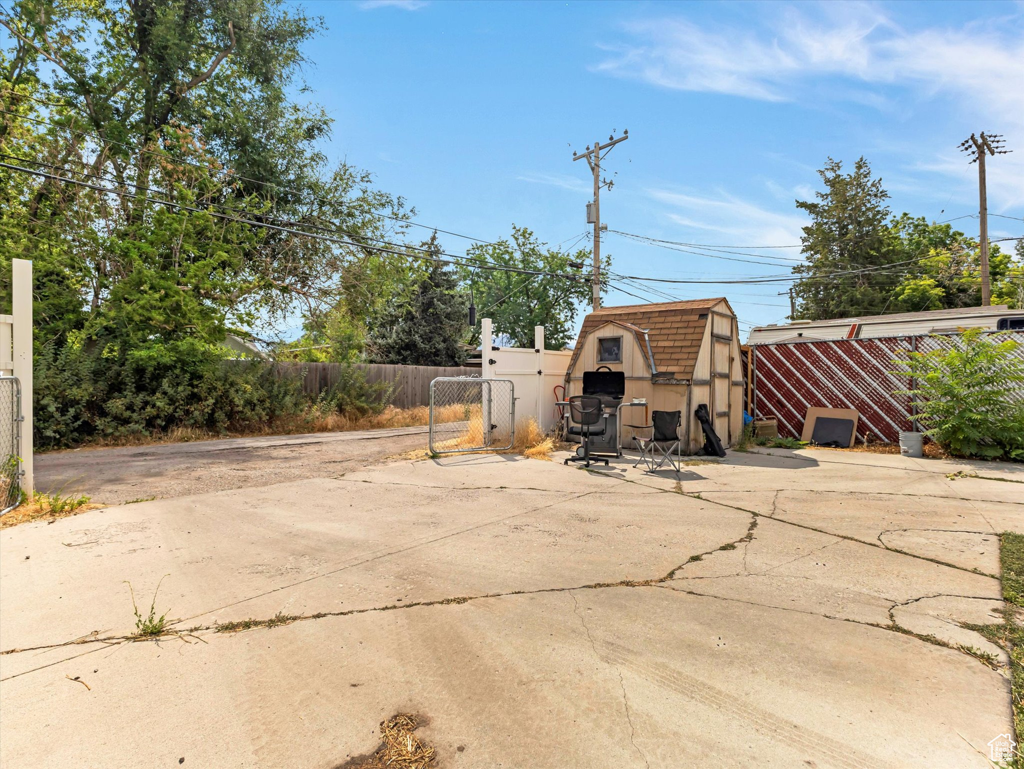 BLK 6, FOREST DALE S - Residential Income