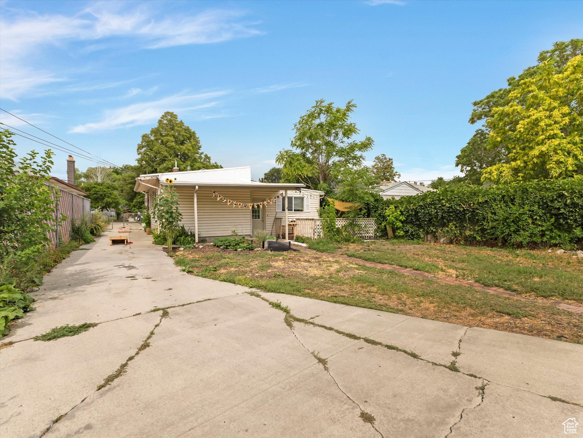 BLK 6, FOREST DALE S - Residential Income