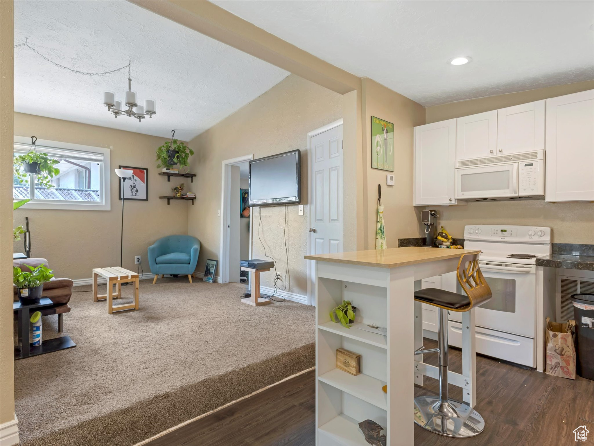 BLK 6, FOREST DALE S - Residential Income