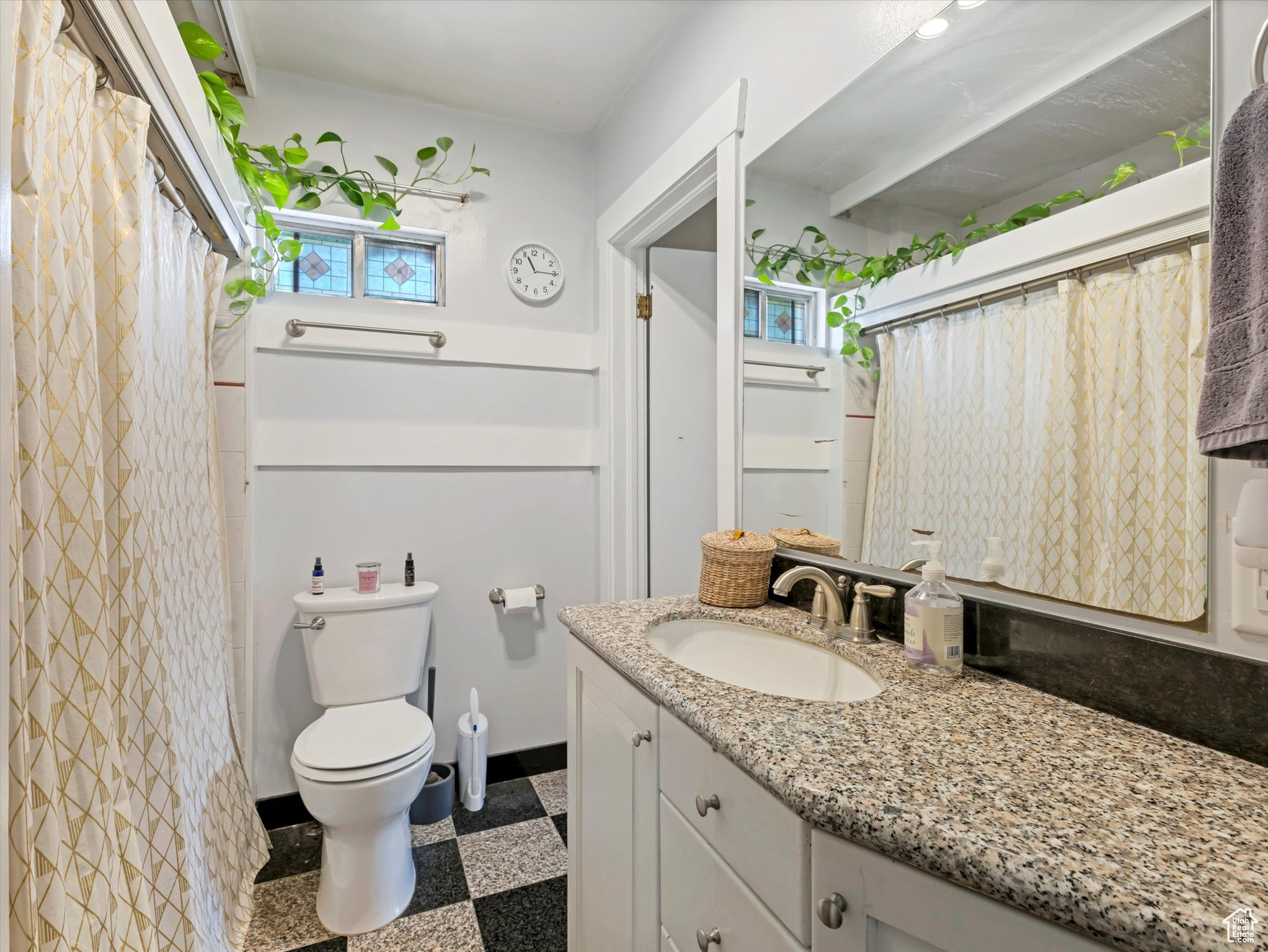 BLK 6, FOREST DALE S - Residential Income
