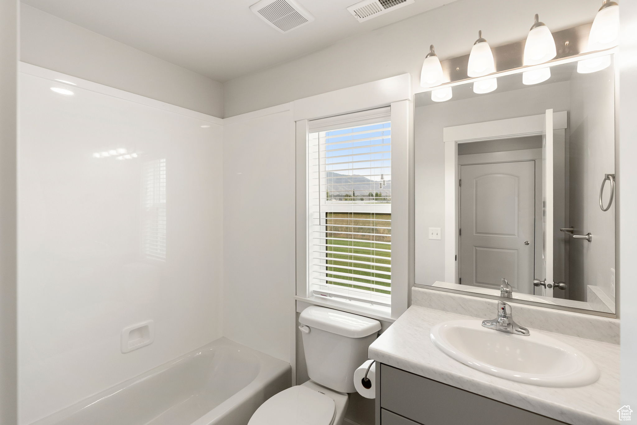 THE COVE AT HYDE PARK - Residential