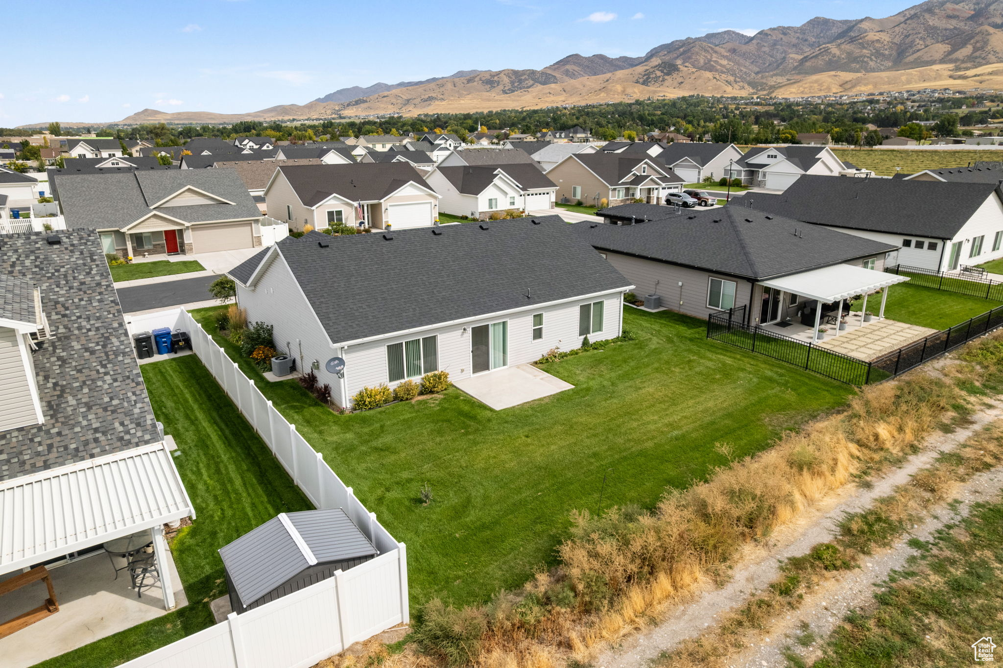THE COVE AT HYDE PARK - Residential