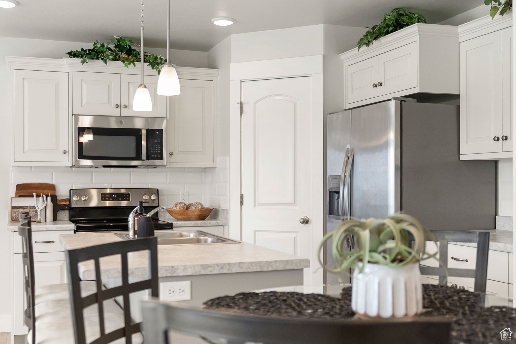 THE COVE AT HYDE PARK - Residential