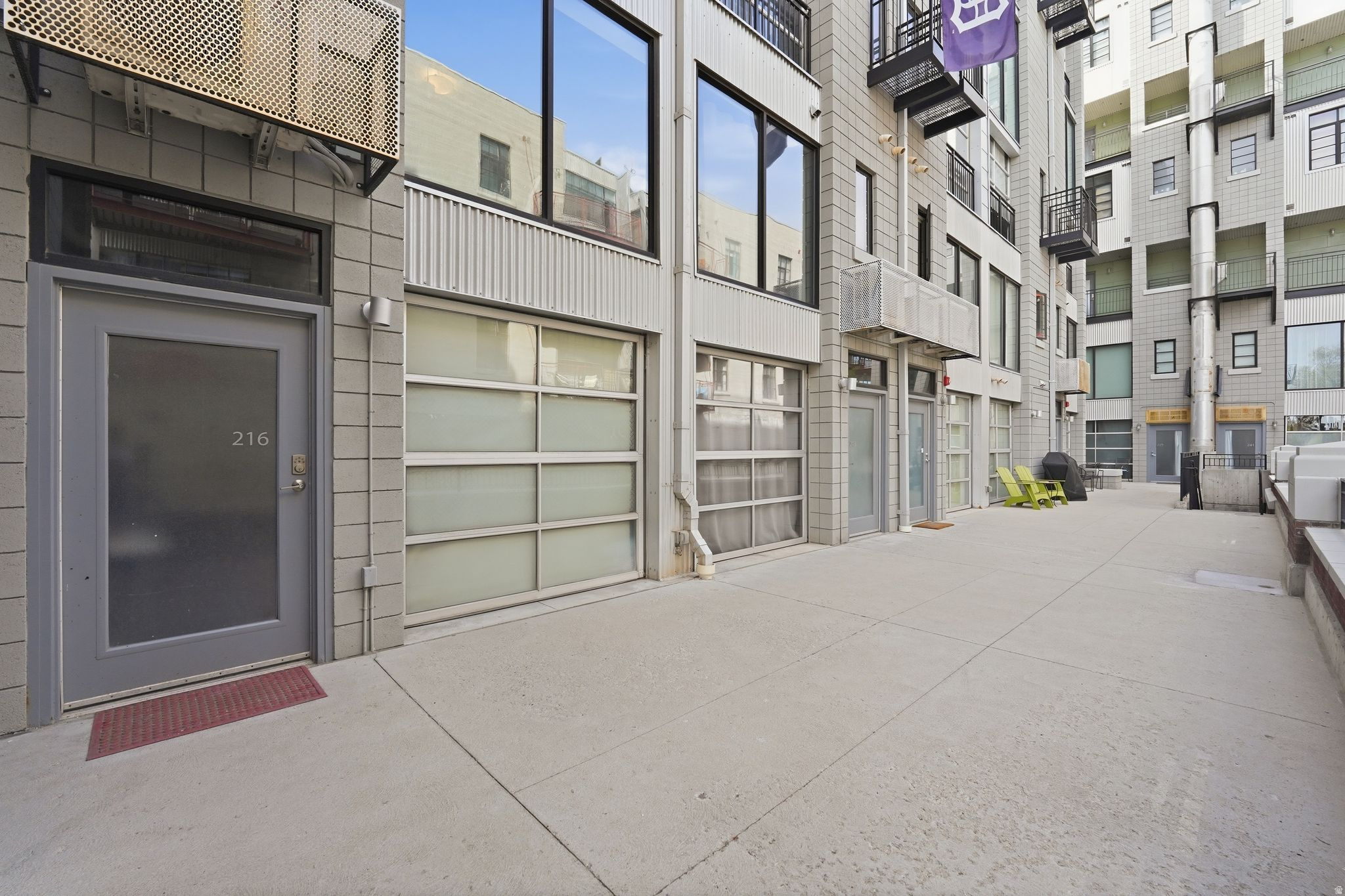 BROADWAY PARK LOFTS - Residential