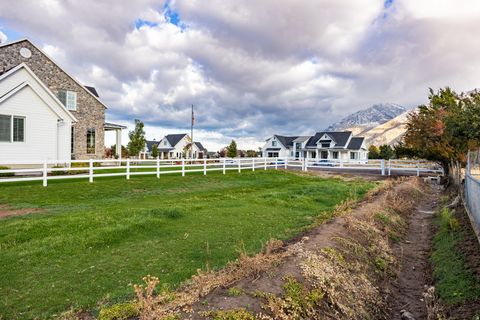 Tiny photo for 594 E 1000 N, Mapleton, UT 84664 (MLS # 2144063)