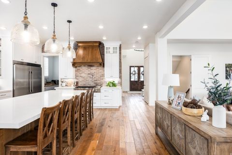 Tiny photo for 594 E 1000 N, Mapleton, UT 84664 (MLS # 2144063)