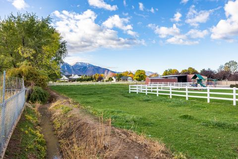 Tiny photo for 594 E 1000 N, Mapleton, UT 84664 (MLS # 2144063)