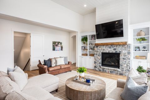 Tiny photo for 594 E 1000 N, Mapleton, UT 84664 (MLS # 2144063)