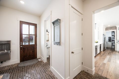 Tiny photo for 594 E 1000 N, Mapleton, UT 84664 (MLS # 2144063)