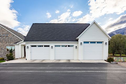 Tiny photo for 594 E 1000 N, Mapleton, UT 84664 (MLS # 2144063)