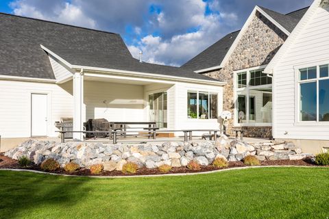 Tiny photo for 594 E 1000 N, Mapleton, UT 84664 (MLS # 2144063)