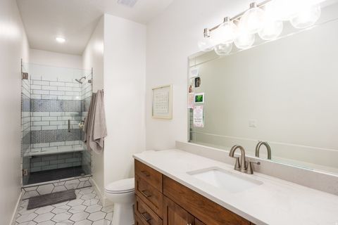 Tiny photo for 594 E 1000 N, Mapleton, UT 84664 (MLS # 2144063)