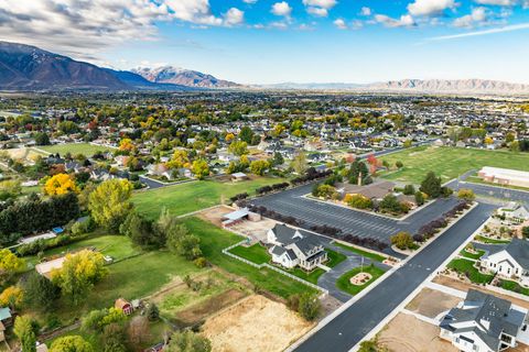 Tiny photo for 594 E 1000 N, Mapleton, UT 84664 (MLS # 2144063)