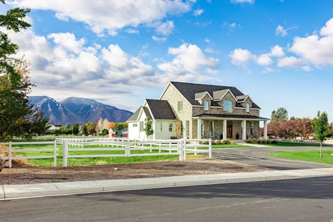 Tiny photo for 594 E 1000 N, Mapleton, UT 84664 (MLS # 2144063)