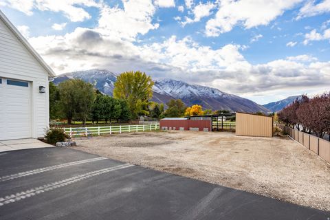 Tiny photo for 594 E 1000 N, Mapleton, UT 84664 (MLS # 2144063)