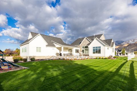 Tiny photo for 594 E 1000 N, Mapleton, UT 84664 (MLS # 2144063)