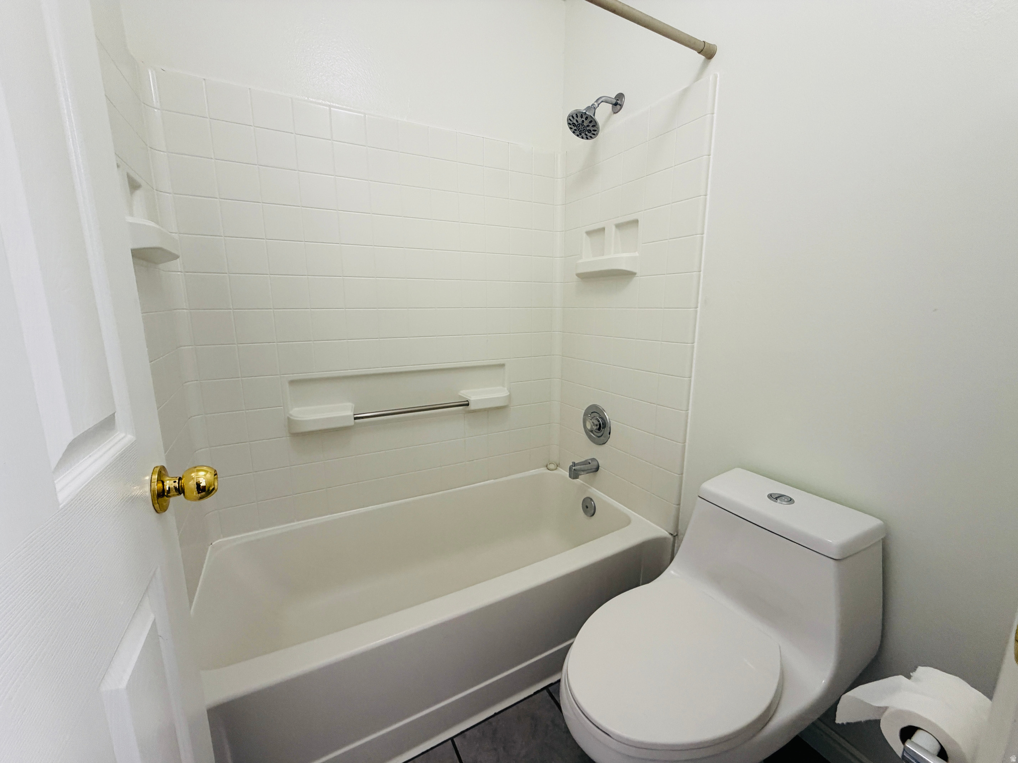 HIDDEN OAKS - Residential