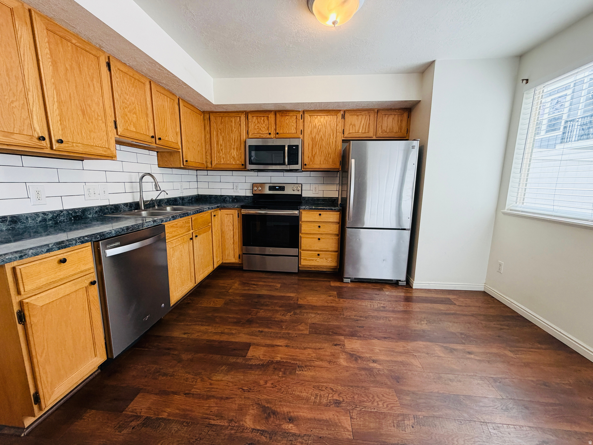 HIDDEN OAKS - Residential