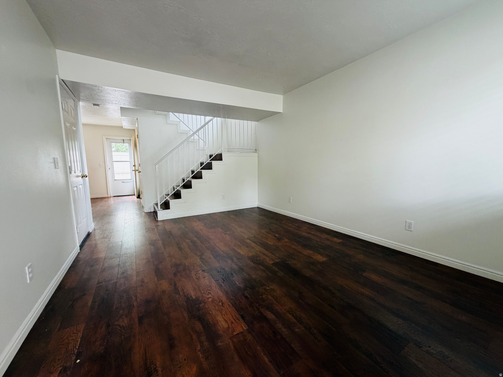 HIDDEN OAKS - Residential