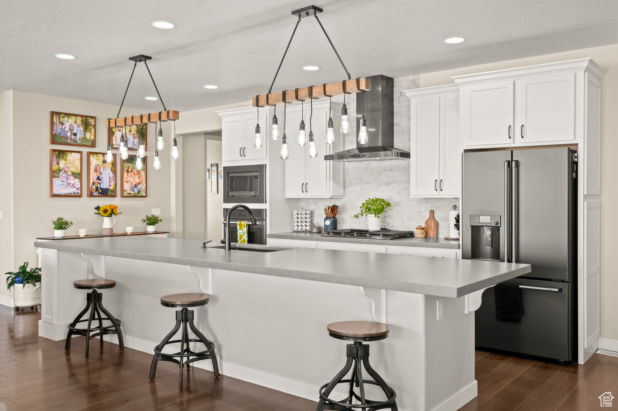 RIDGEVIEW ESTATES - Residential