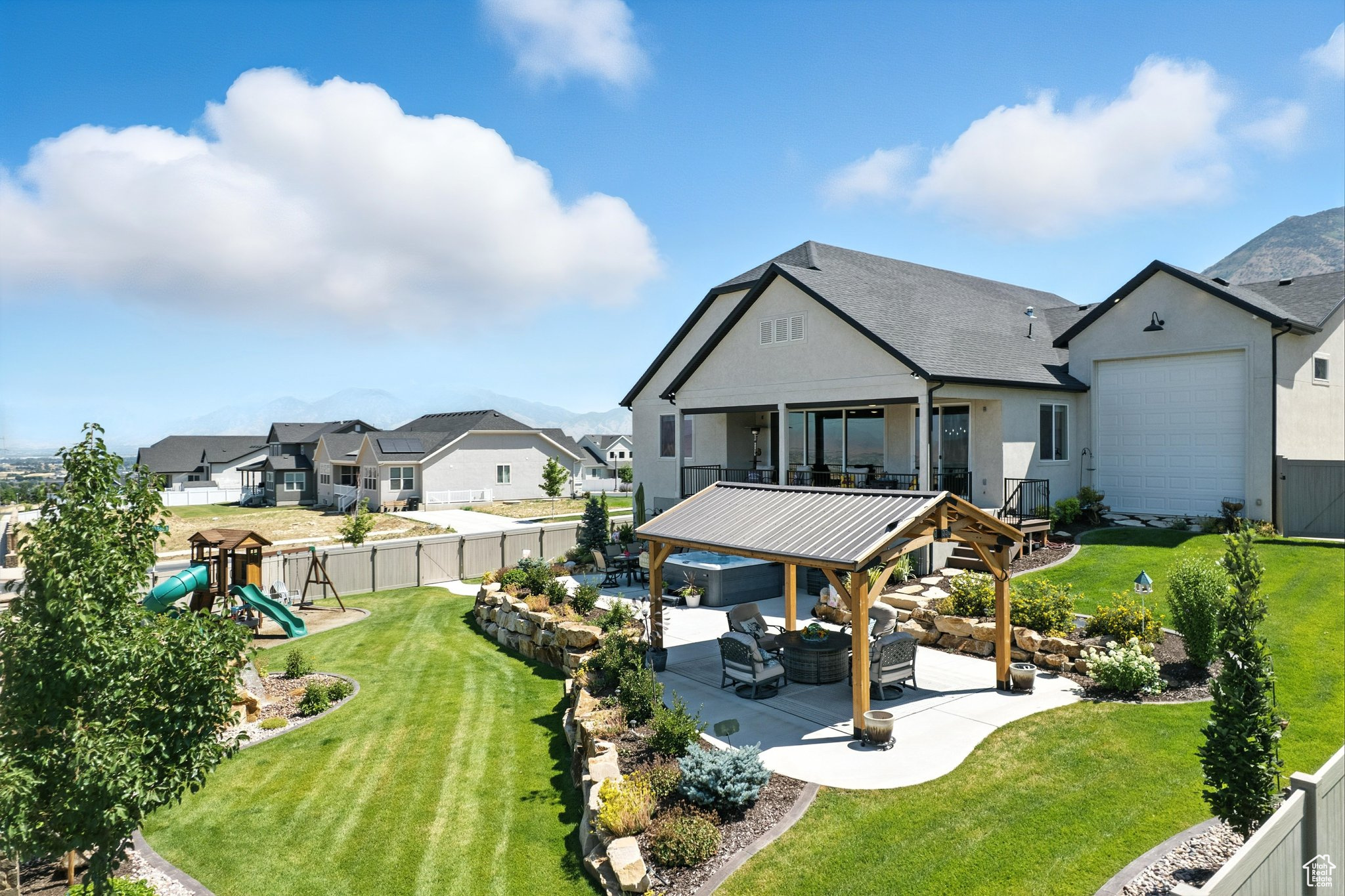 RIDGEVIEW ESTATES - Residential