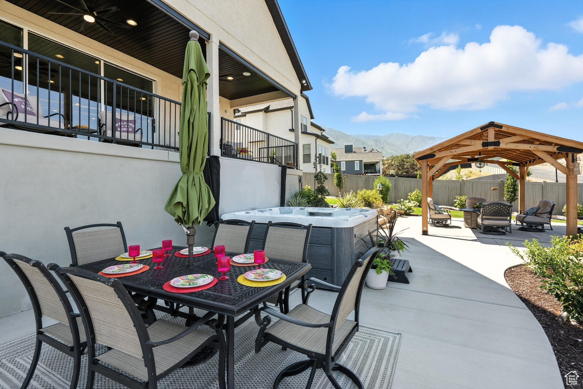 RIDGEVIEW ESTATES - Residential