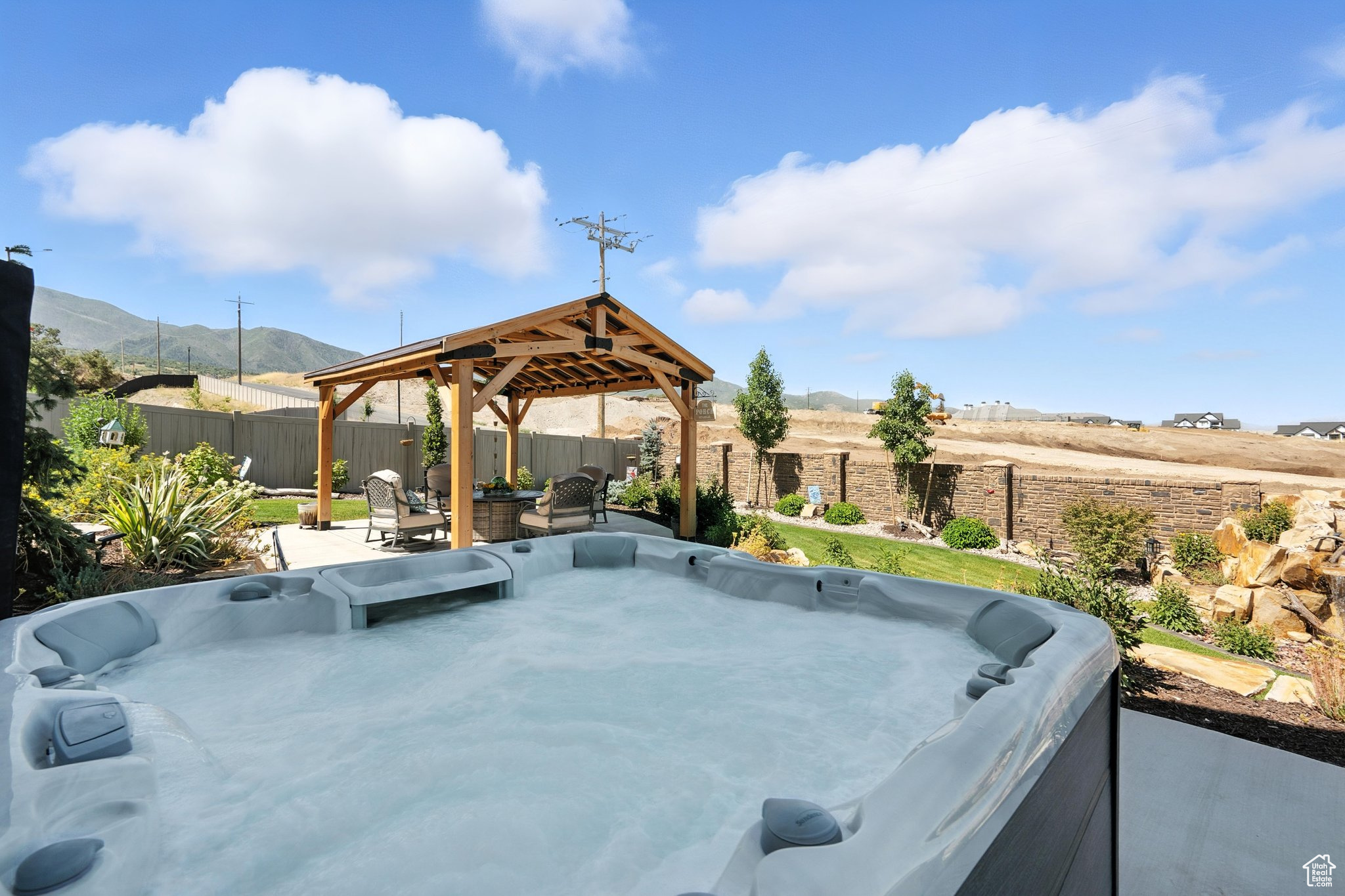 RIDGEVIEW ESTATES - Residential