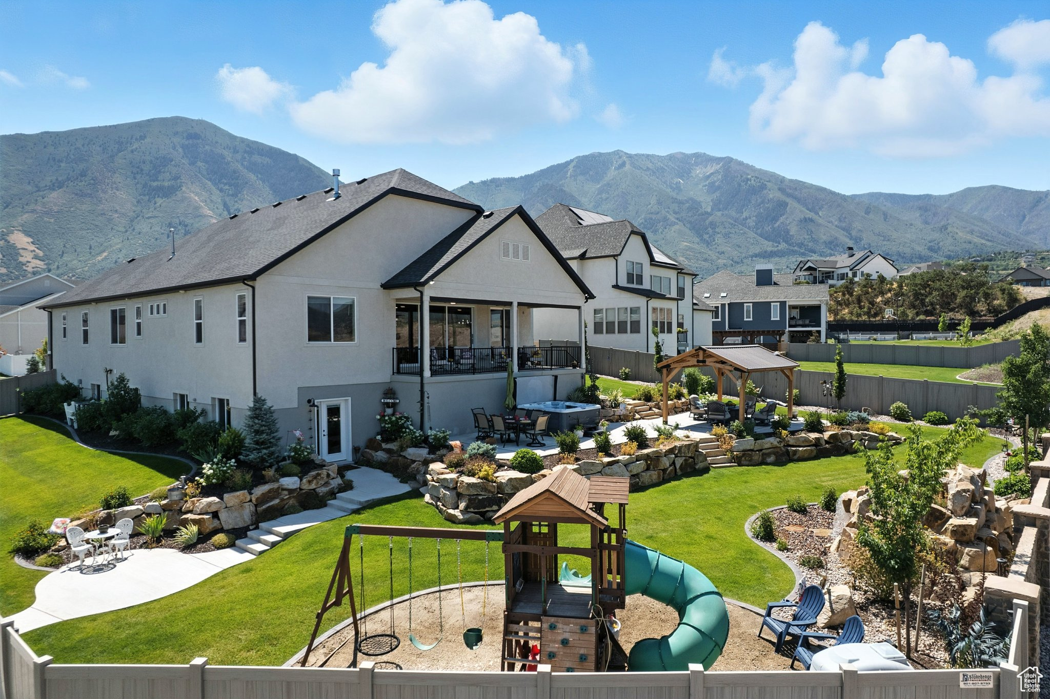 RIDGEVIEW ESTATES - Residential