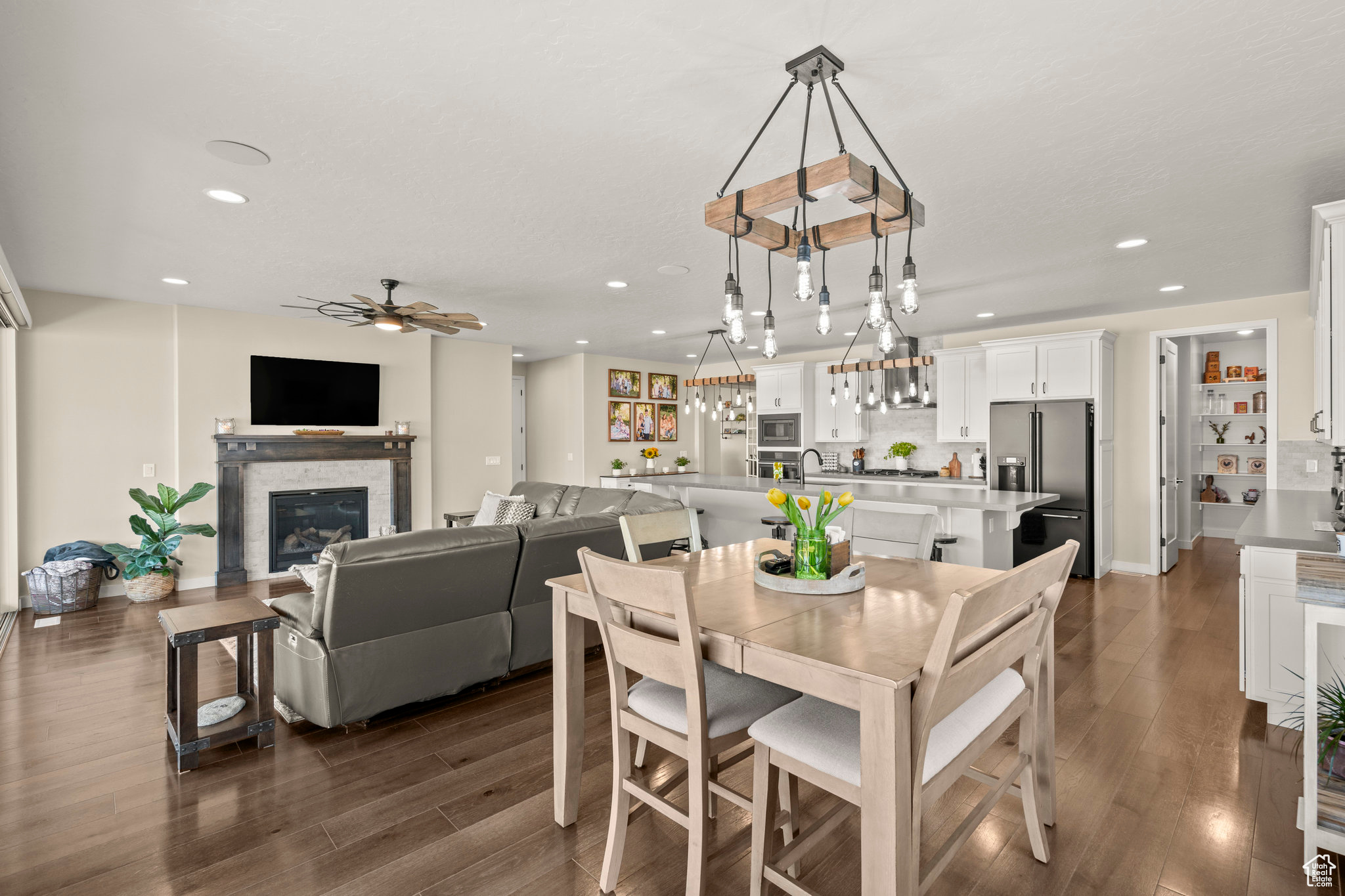 RIDGEVIEW ESTATES - Residential