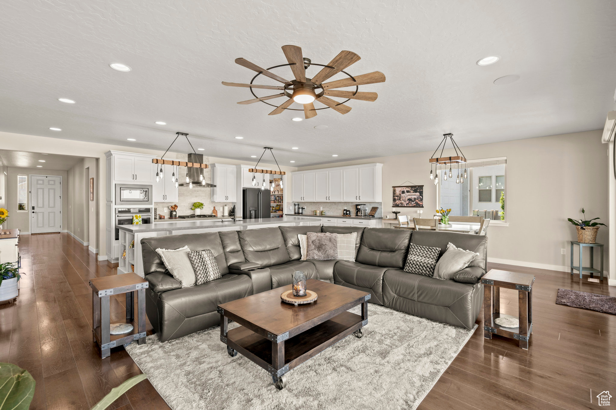 RIDGEVIEW ESTATES - Residential