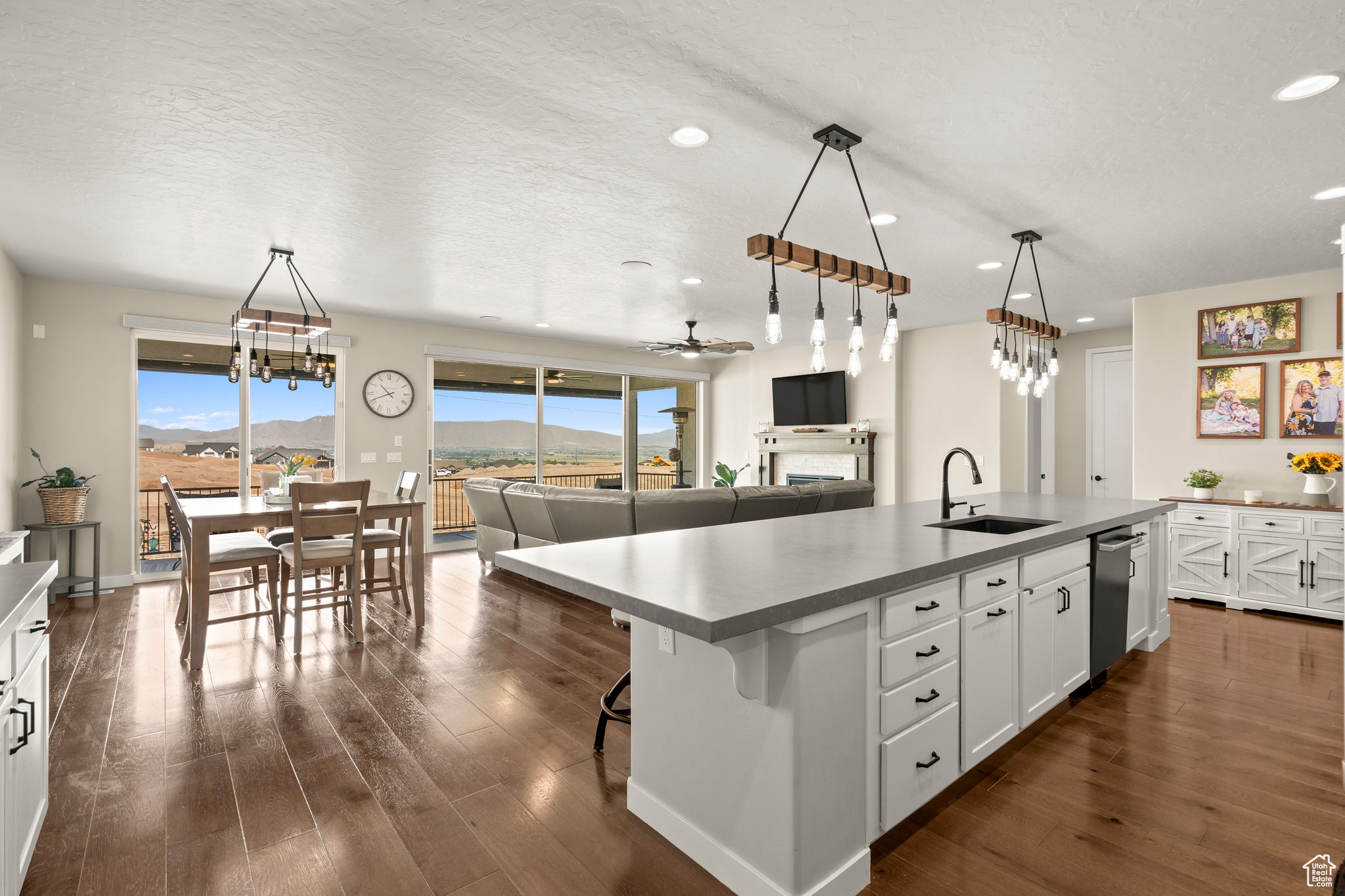 RIDGEVIEW ESTATES - Residential