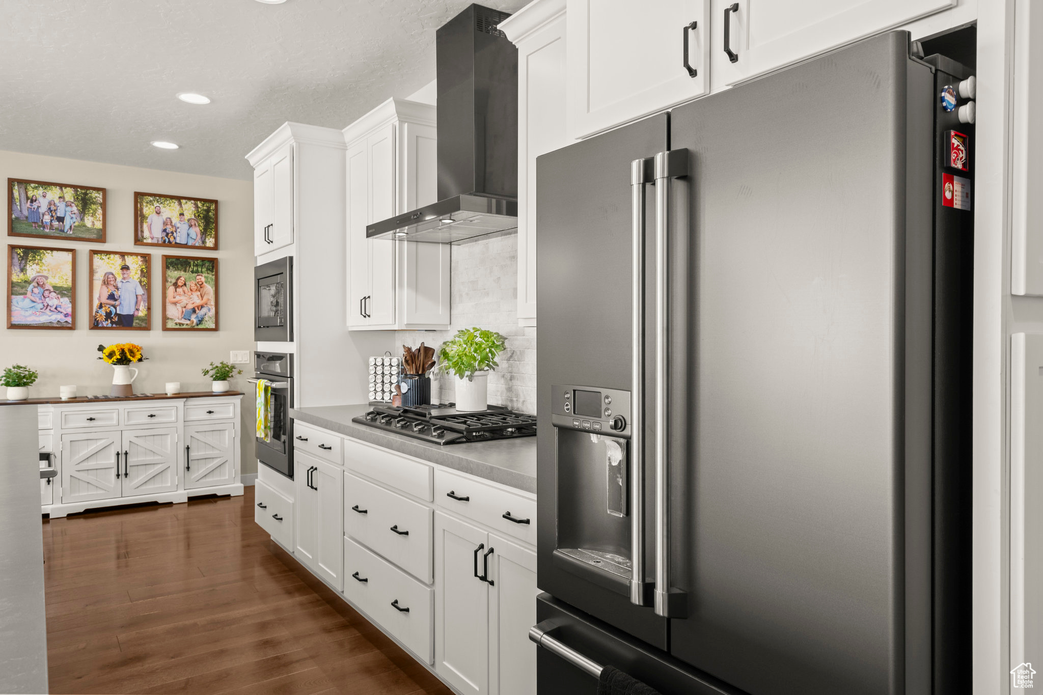 RIDGEVIEW ESTATES - Residential