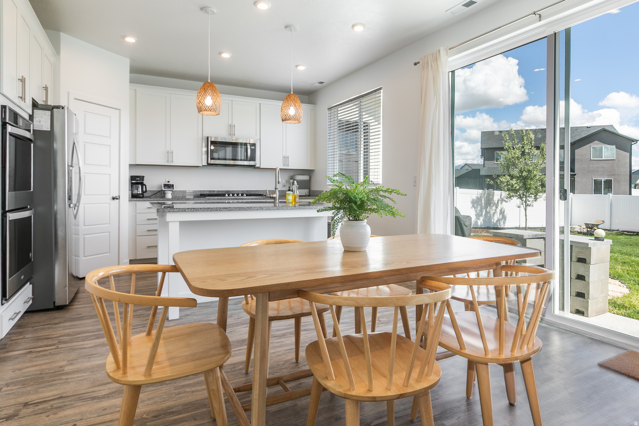 THE FIELDS - Residential